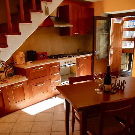 Casa vacanze Zia Letizia Nus